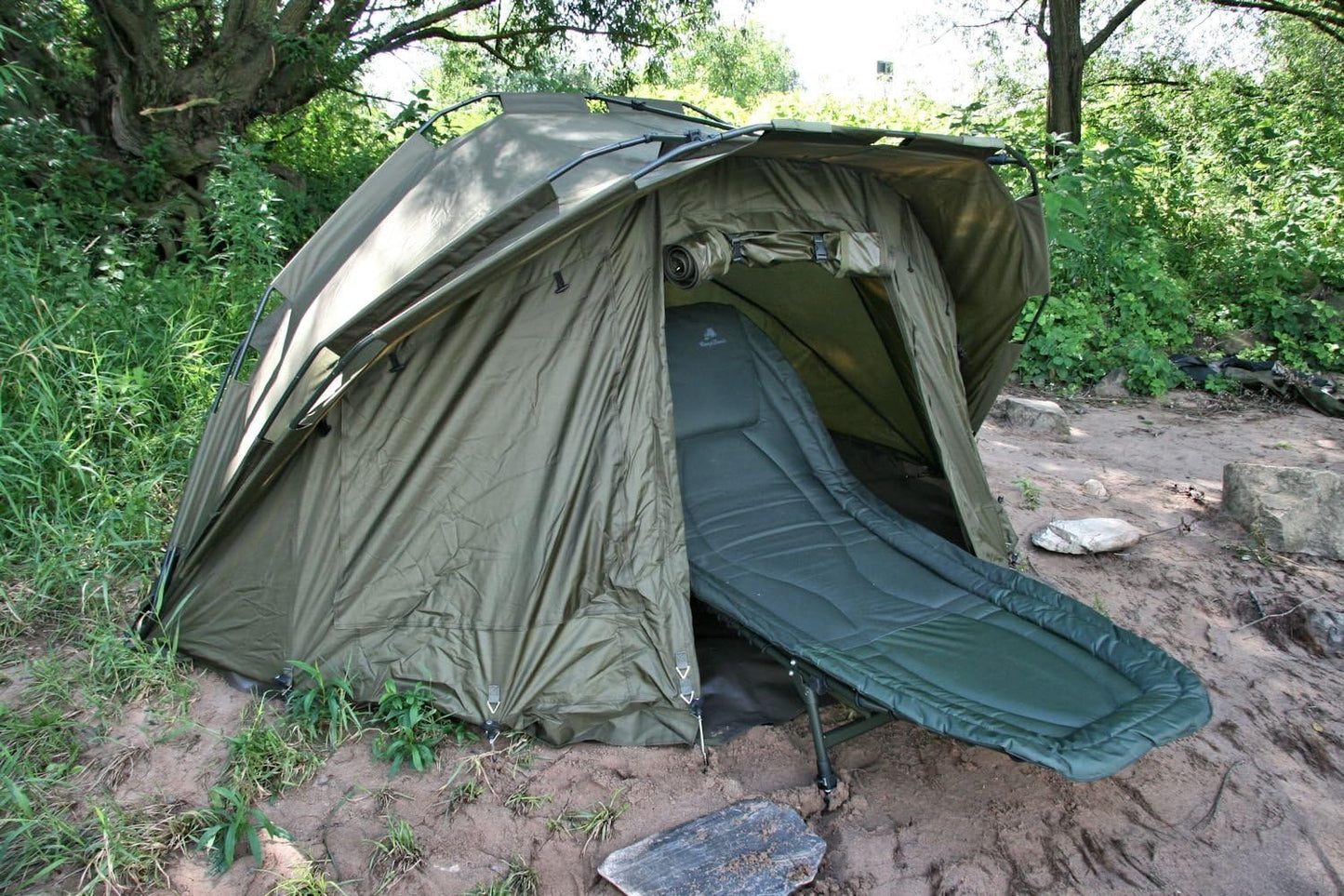 CampFeuer Angelzelt Hurricane AZ11 | 2 Mann Karpfenzelt für Angler mit 10000 mm Wassersäule | wasserdicht | 2 Mann Bivvy Tent Anglerzelt | Fischerzelt mit Boden