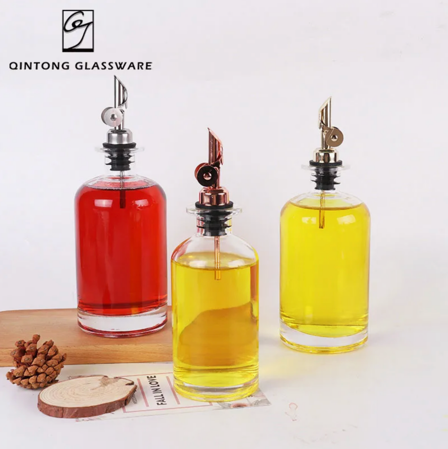 Eleganter und stilvoller Olivenölspender 500ml 17oz - 3er-Set- aus Glas mit silberner Edelstahl-Ausgießer für die Küche