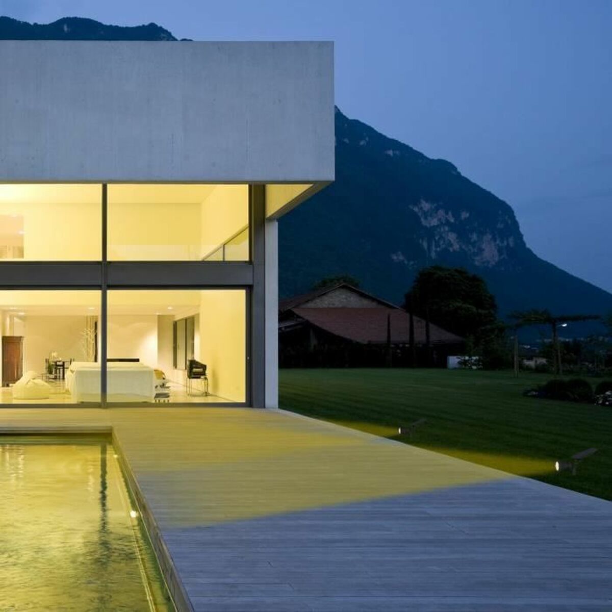 V6H3D983938415D09656212053088A8B177R4185470P5