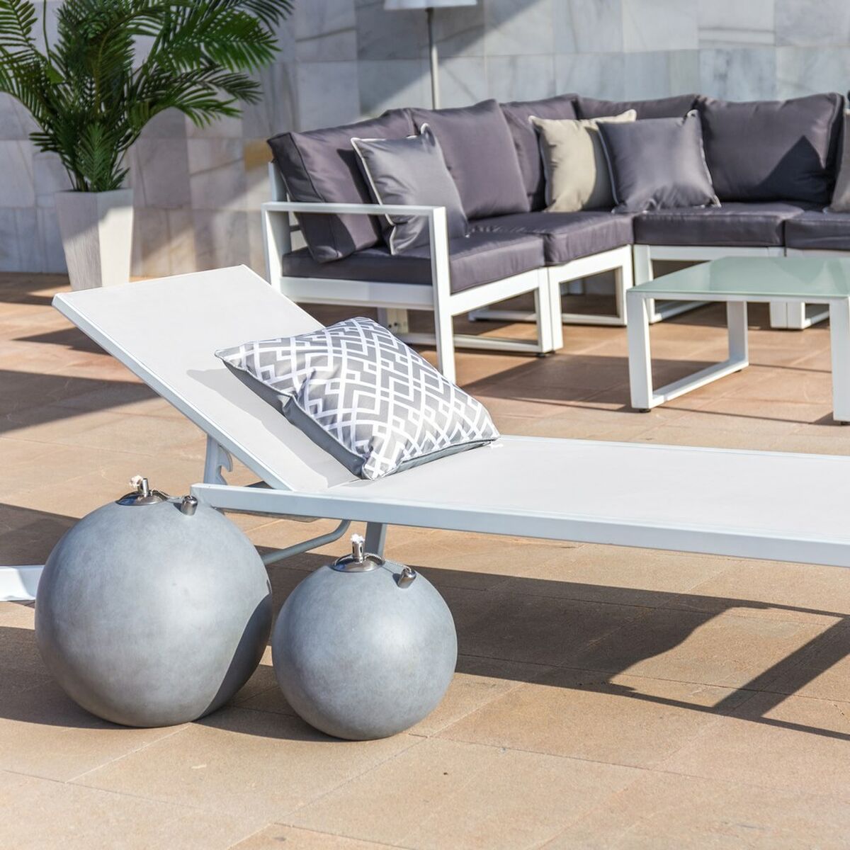 V8HA10E698D30F756D48E1111D241344B40R3975038P2